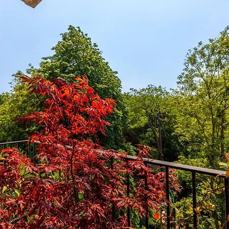 Guestready - An Autumnal Respite In The 19th París